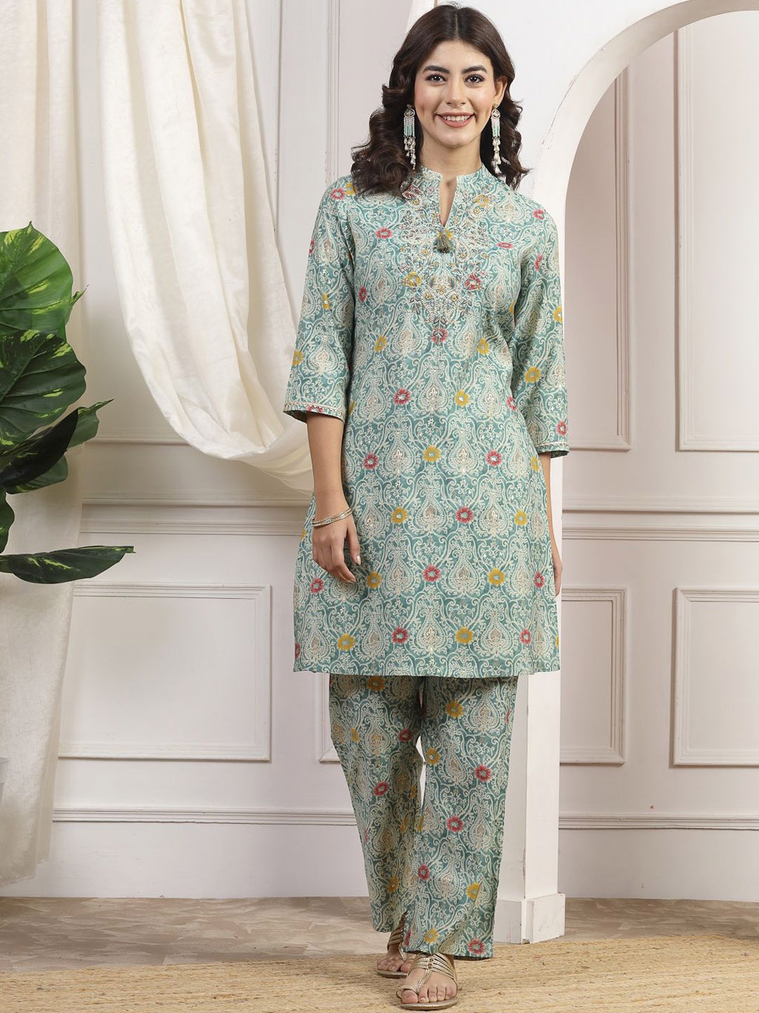 

Nayam By Lakshita Paisley Printed Chanderi Cotton Straight Kurta With Harem Pants, Green