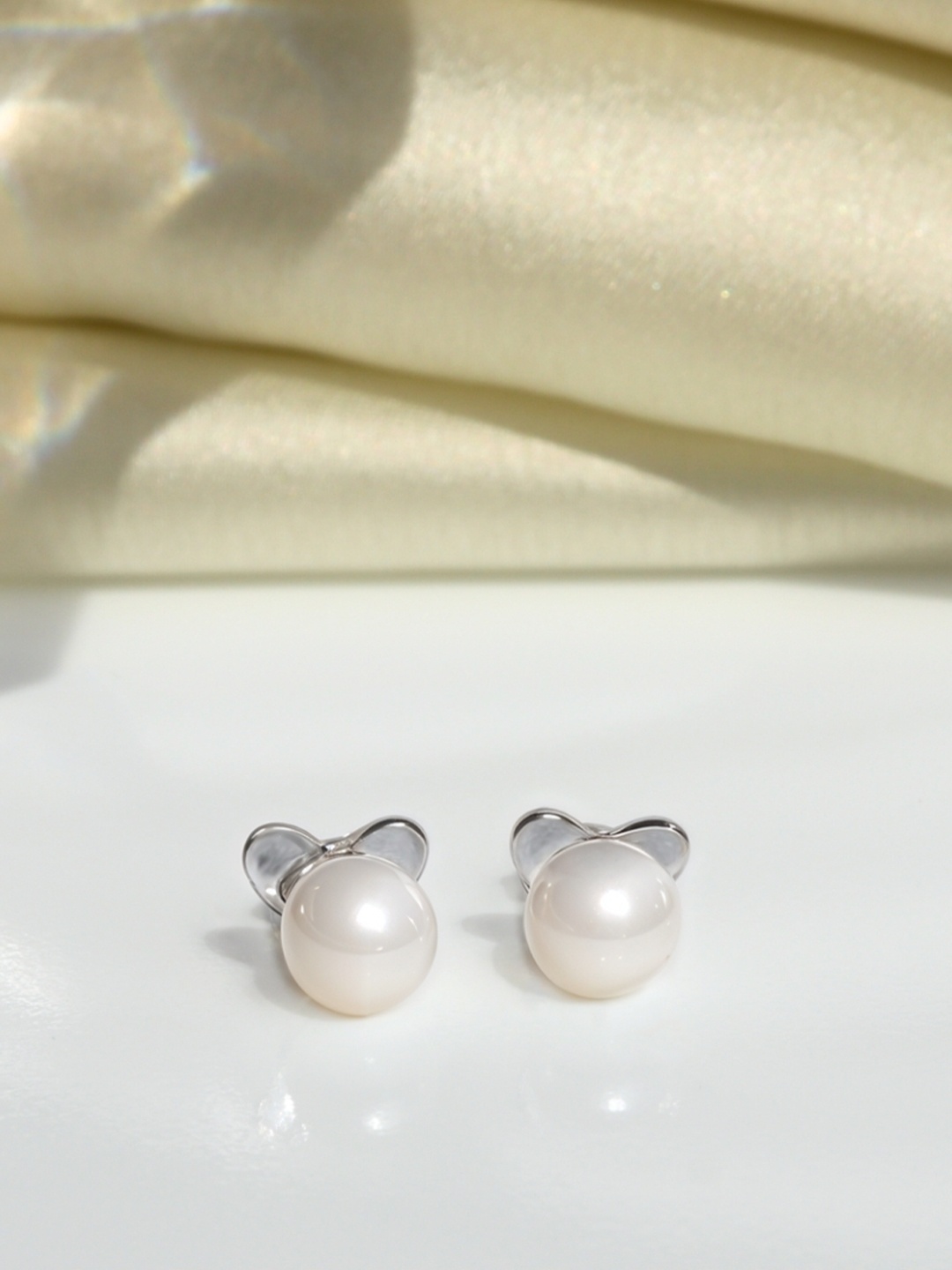 

HighSpark 925 Silver Cat Shape Studs Earrings