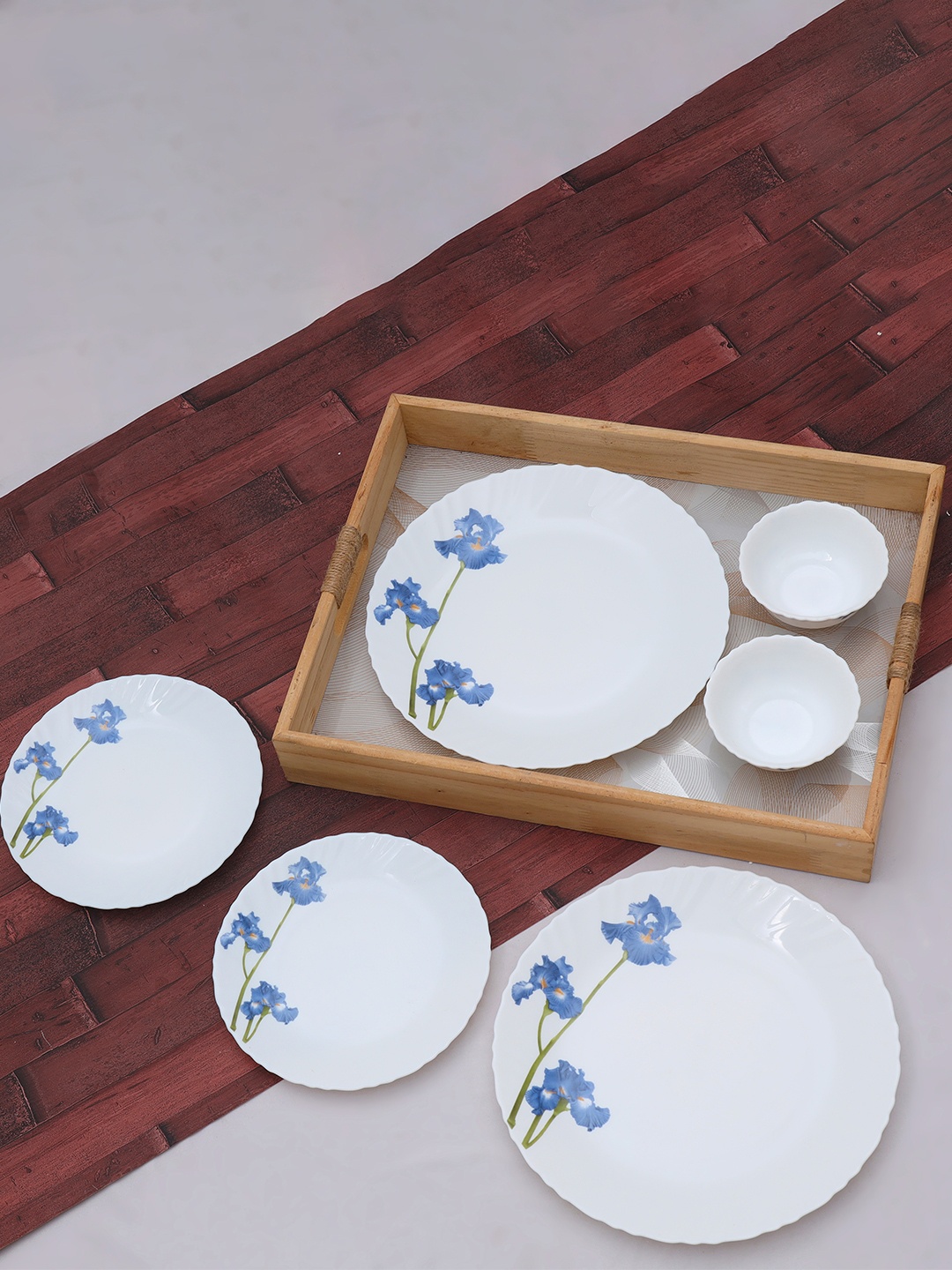 

Laopala Novo Collection White & Blue 6 Pieces Printed Opalware Glossy Dinner Set