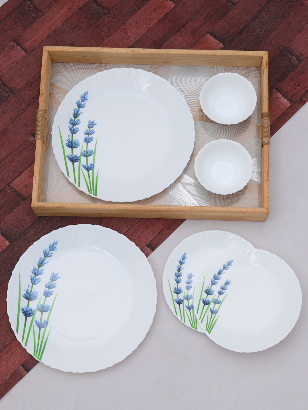 

Laopala Novo Collection White & Green 12 Pieces Printed Opalware Glossy Dinner Set