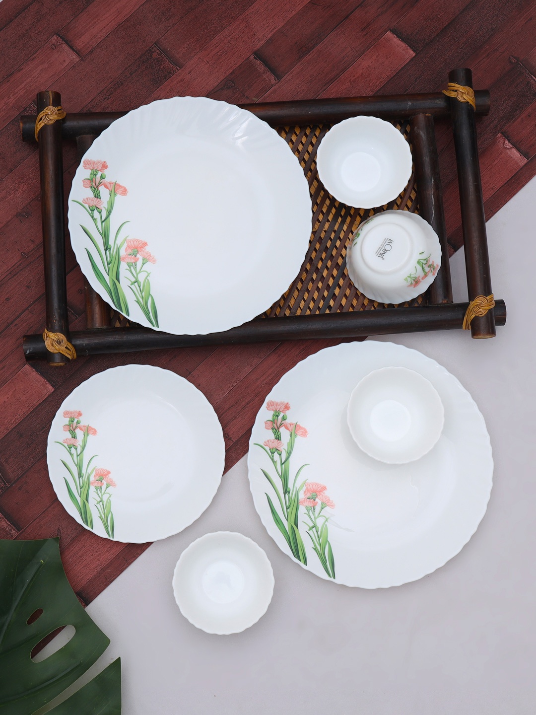 

Laopala Novo Collection White & Green 12 Pieces Florets Opal Glass Dinner Set