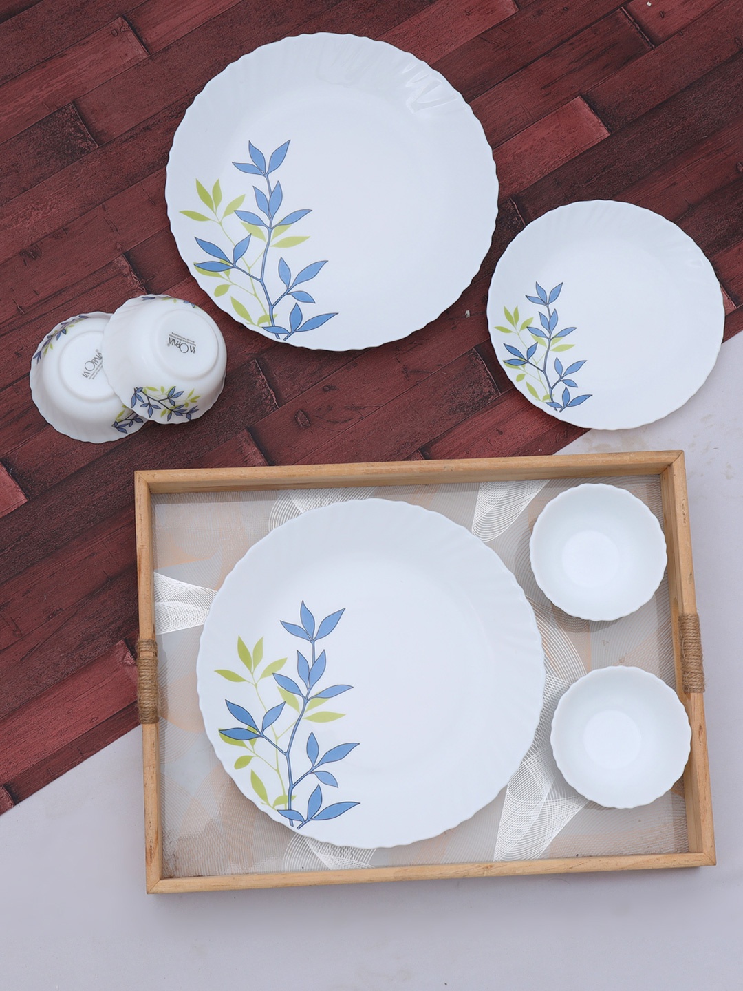 

Laopala Novo Collection White & Green 12 Pieces Printed Glossy Finished Plates With Bowls