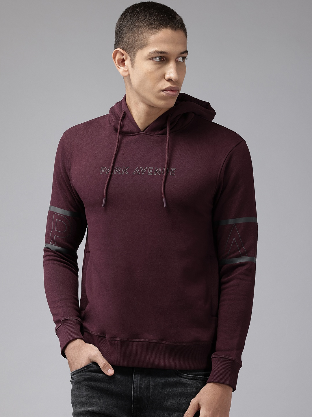 

Park Avenue Men Slim fit Hooded Sweatshirt, Burgundy