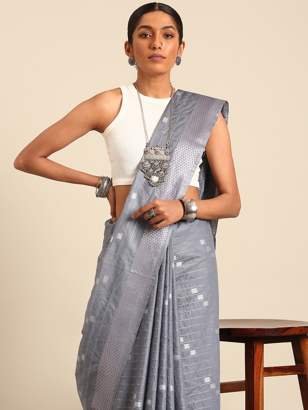 

Taavi Geometric Woven Design Handloom Saree, Grey