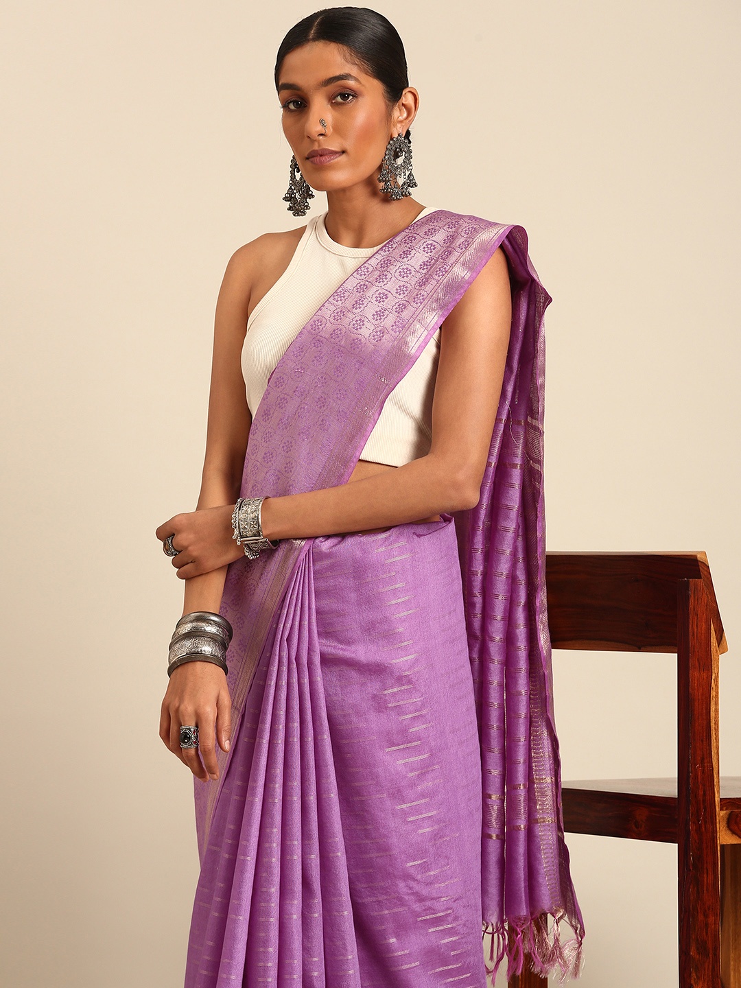 

Taavi Woven Design Zari Handloom Saree, Purple