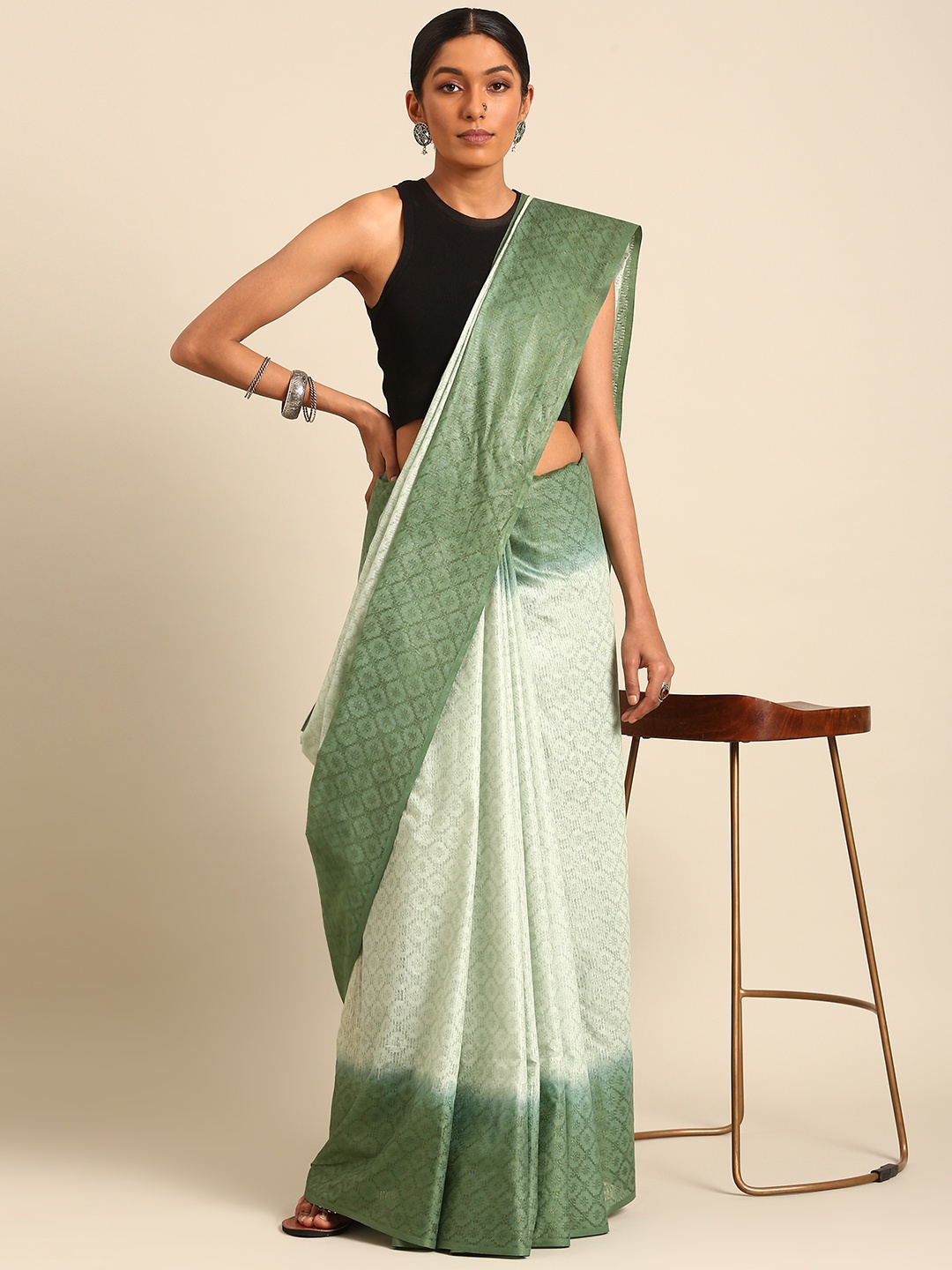 

Taavi Ombre Handloom Saree, Green