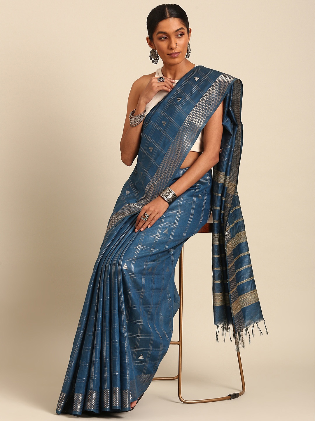 

Taavi Geometric Woven Design Zari Handloom Saree, Blue