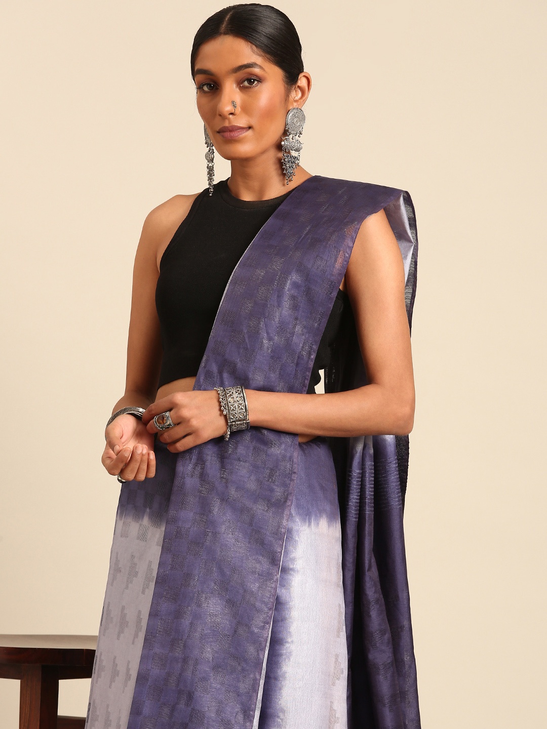 

Taavi Ombre Handloom Saree, Blue