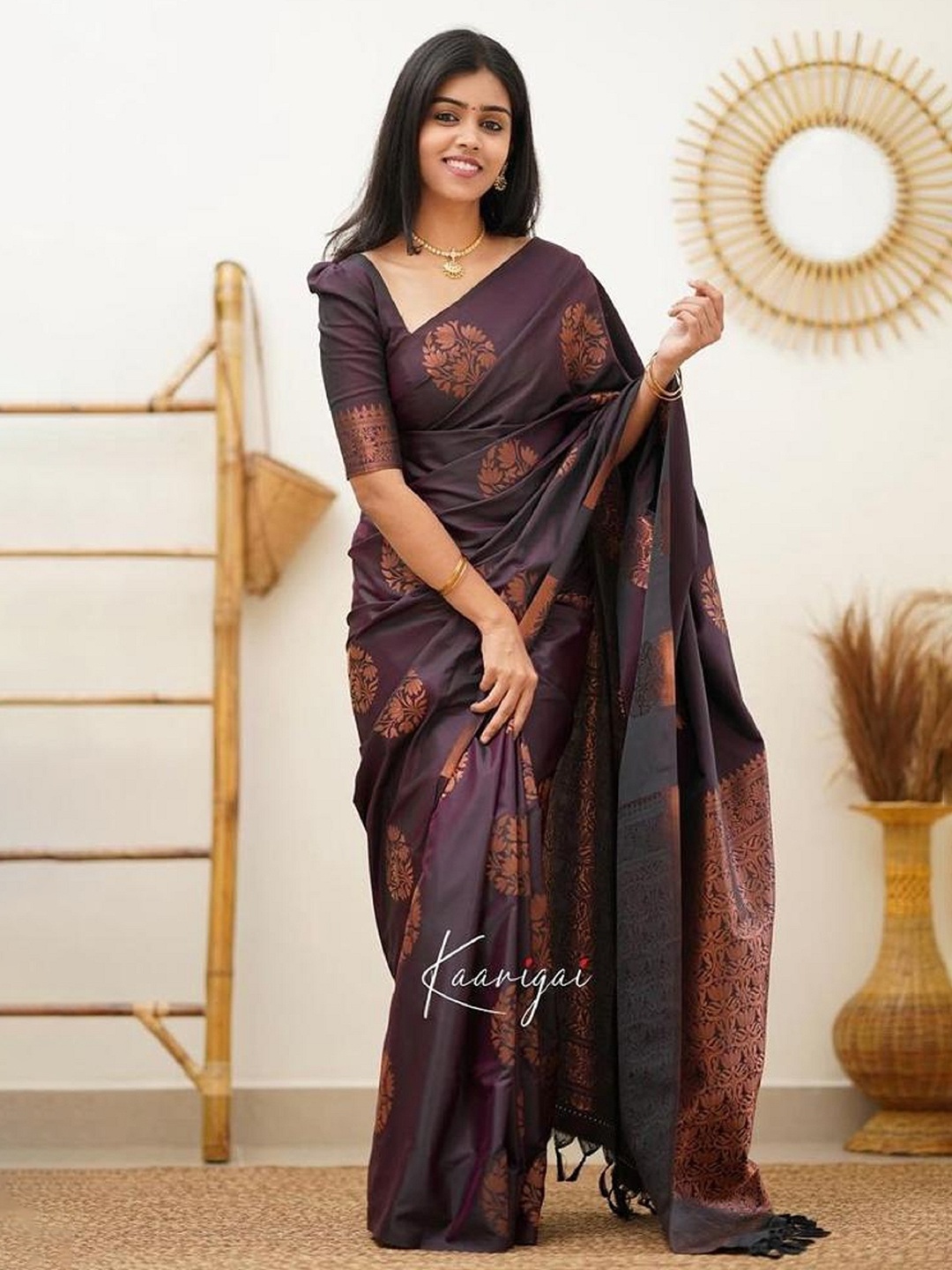 

Lady Shopi Zari Pure Silk Banarasi Saree, Purple
