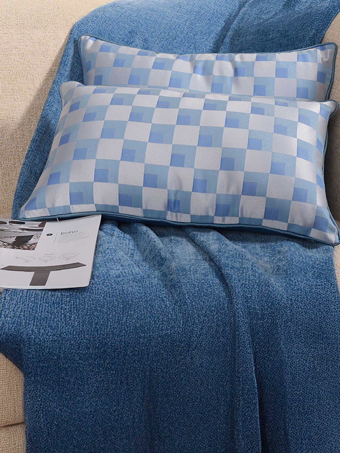 

Decoghar Blue 3 Pieces Geometric Rectangular Cushion Covers