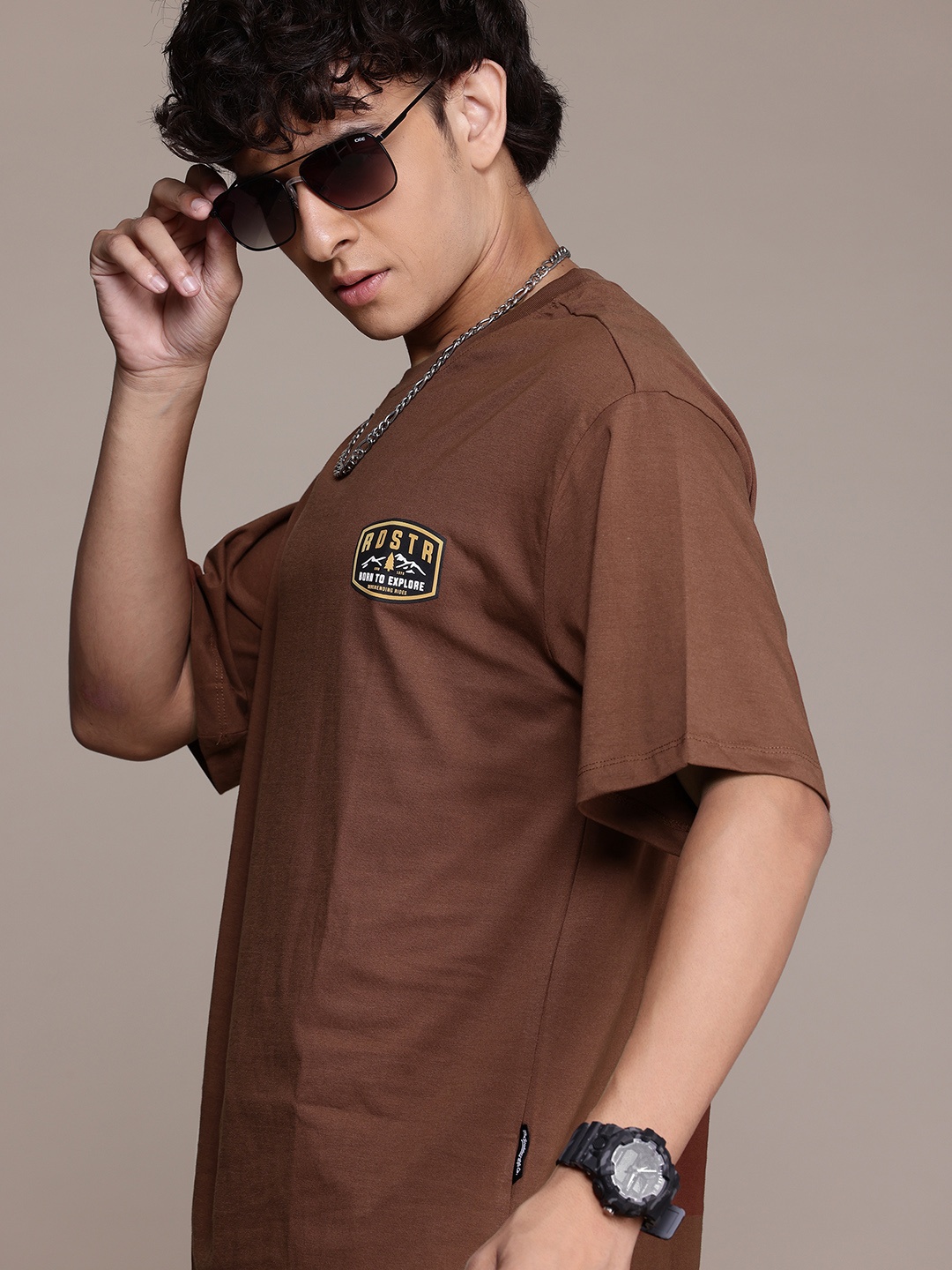 

The Roadster Lifestyle Co. Men Relaxed Fit Pure Cotton T-shirt, Brown