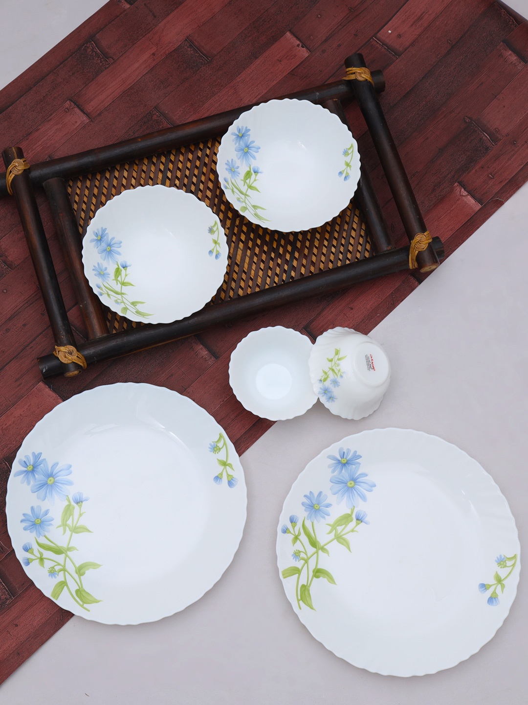 

Laopala Diva Classique White & Blue 6 Pcs Floral Opal Glass Micowave safe Dinner Set