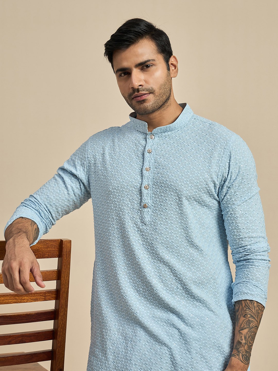 

Anouk Geometric Embroidered Mandarin Collar Thread Work Straight Kurta, Blue