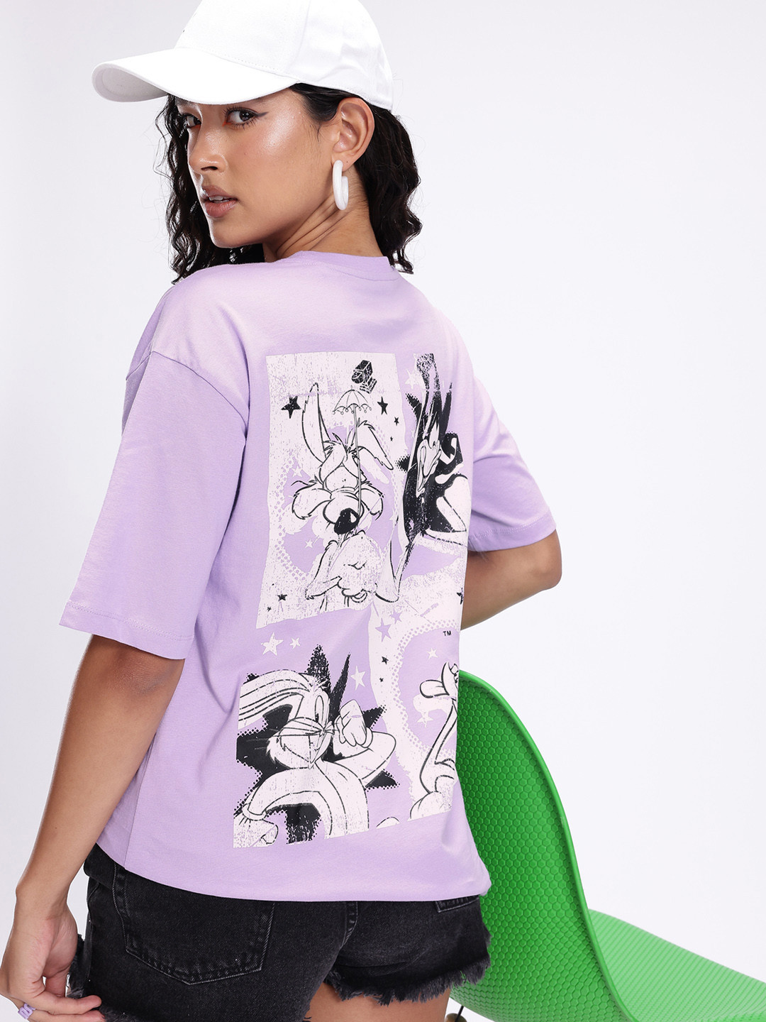 

Kook N Keech Looney Tunes Printed Drop-Shoulder Sleeves Pure Cotton Oversized T-shirt, Lavender