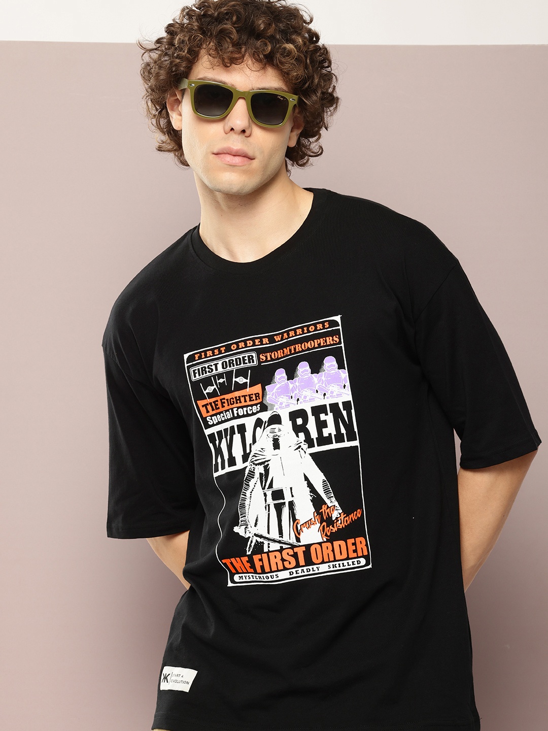 

Kook N Keech Star Wars Men Printed Drop-Shoulder Sleeves T-shirt, Black
