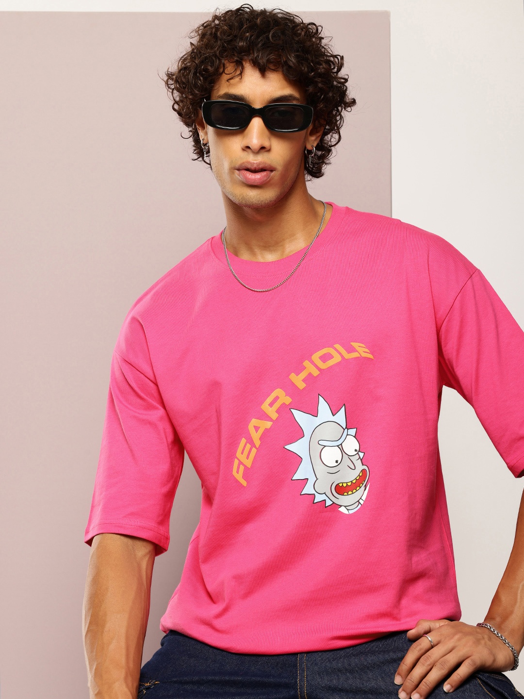 

Kook N Keech Men Ricky & Morty Printed Drop-Shoulder Sleeves Oversized Pure Cotton T-shirt, Pink