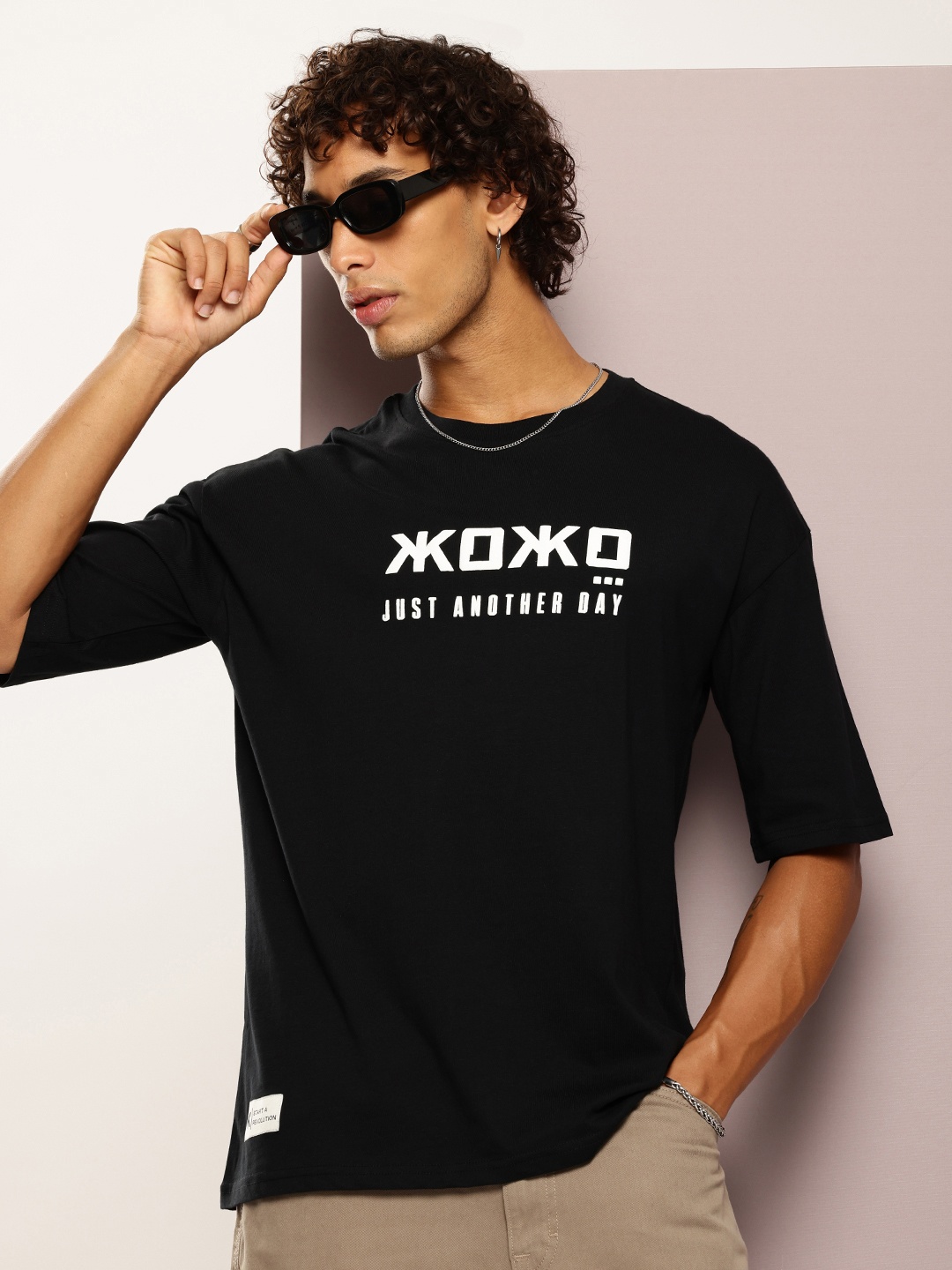 

Kook N Keech Men Typography Printed Drop-Shoulder Sleeves Oversized Pure Cotton T-shirt, Black