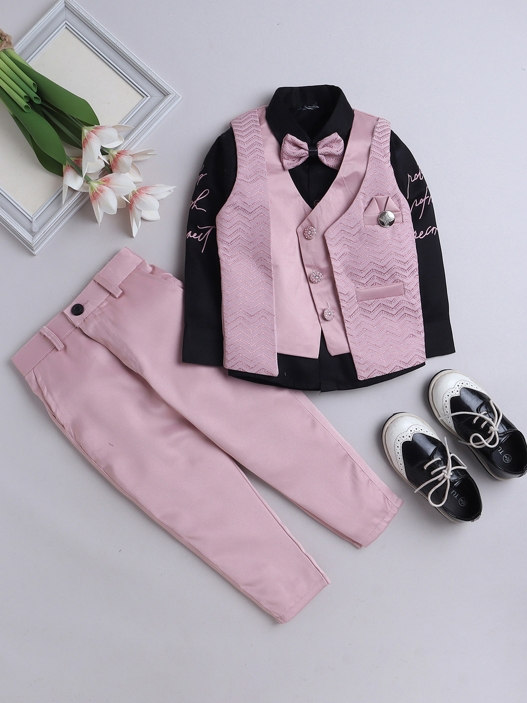 

FOURFOLDS Boys 3 Pieces Single-Breasted Suits, Pink