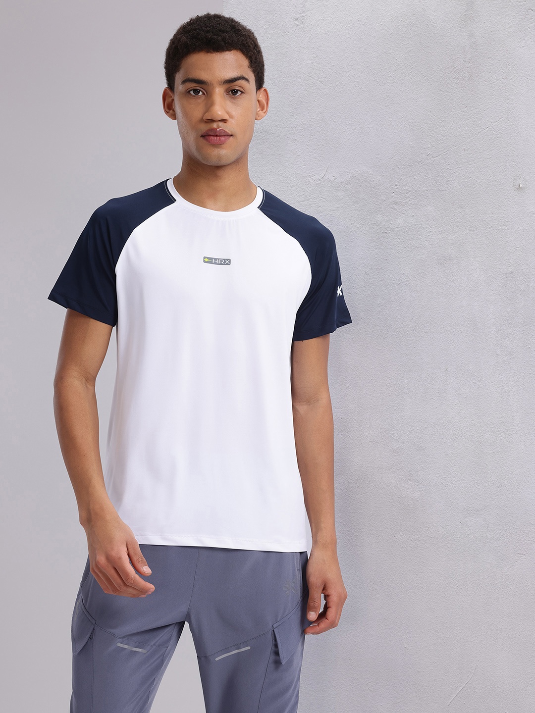 

HRX by Hrithik Roshan Colourblocked Raglan Sleeve Running T-shirt with Brand Logo Detail, White