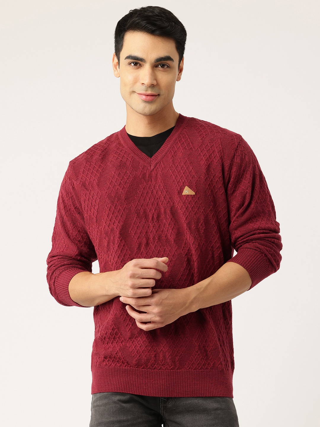 

Monte Carlo V-Neck Woollen Pullover, Maroon