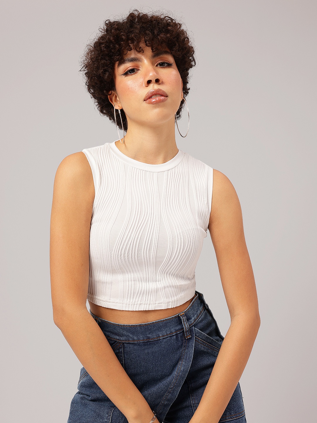 

DressBerry Textured Luxe Self-Striped Fitted Crop Top, White