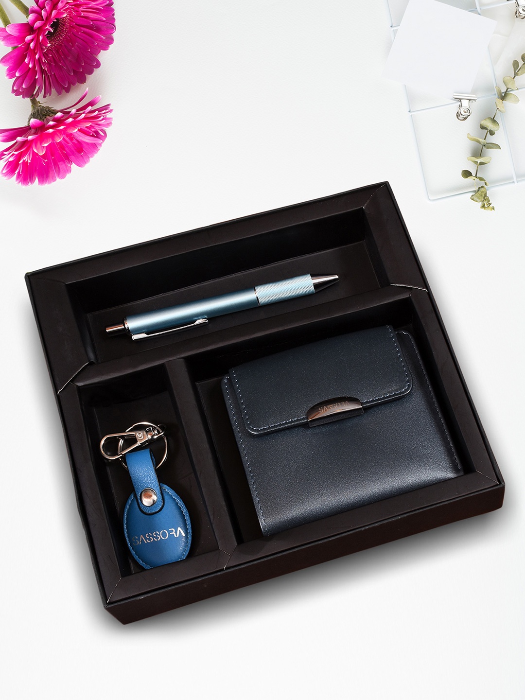 

Sassora Women Accessory Gift Set, Metallic
