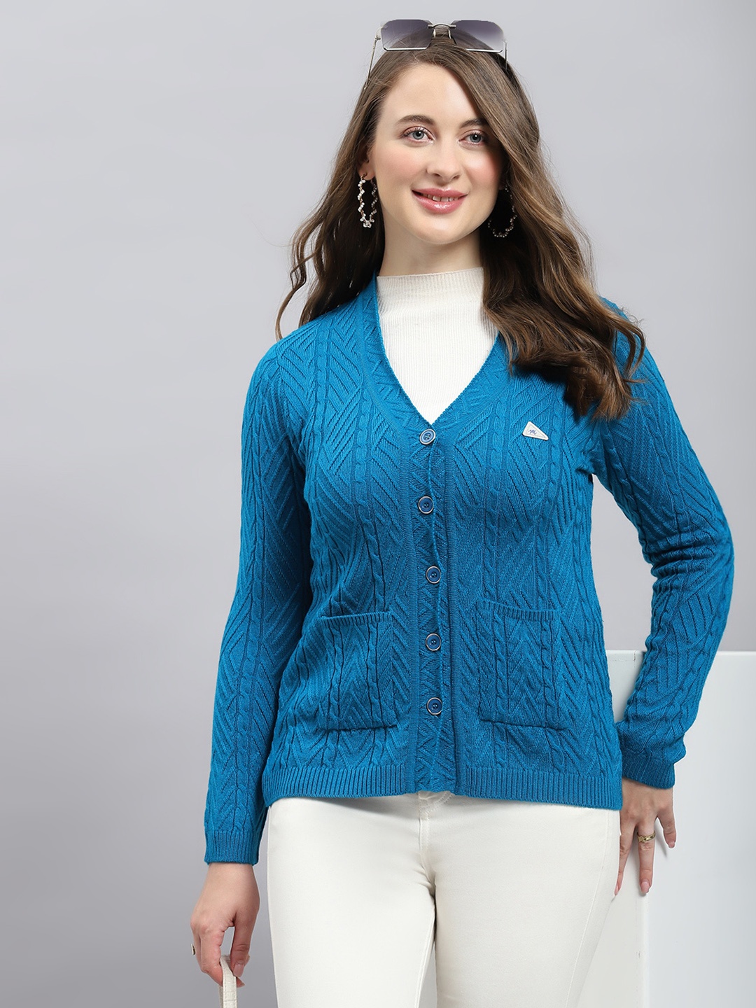 

Monte Carlo V-Neck Cable Knitted Cardigan Sweater, Blue