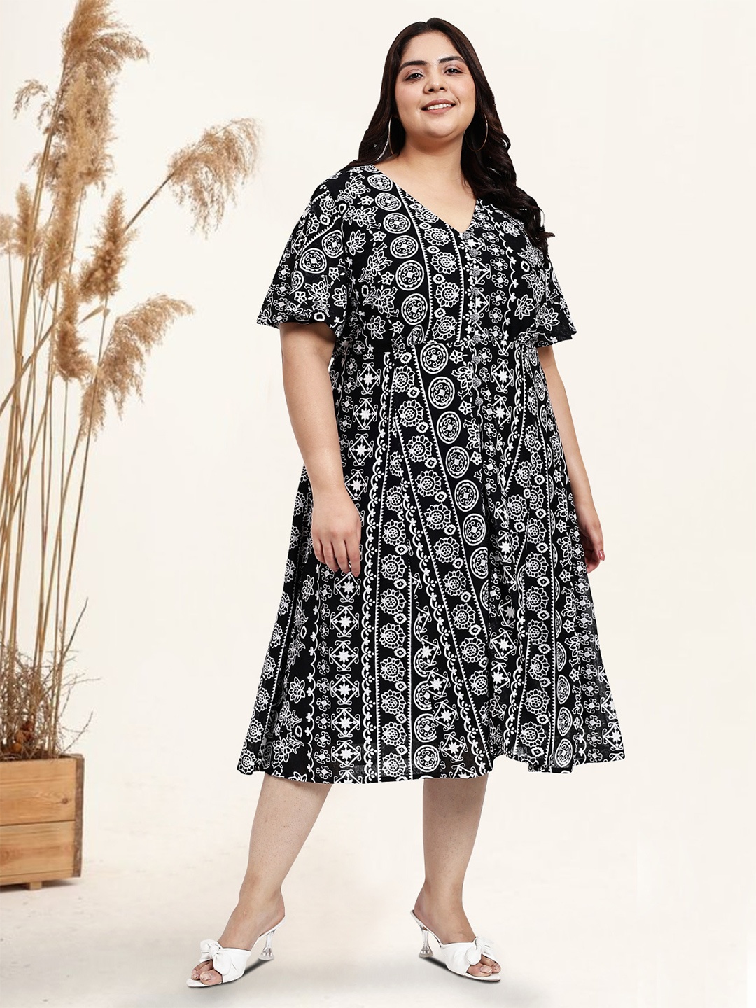 

wild U Plus Size Printed Flared Sleeve A-Line Midi Dress, Black