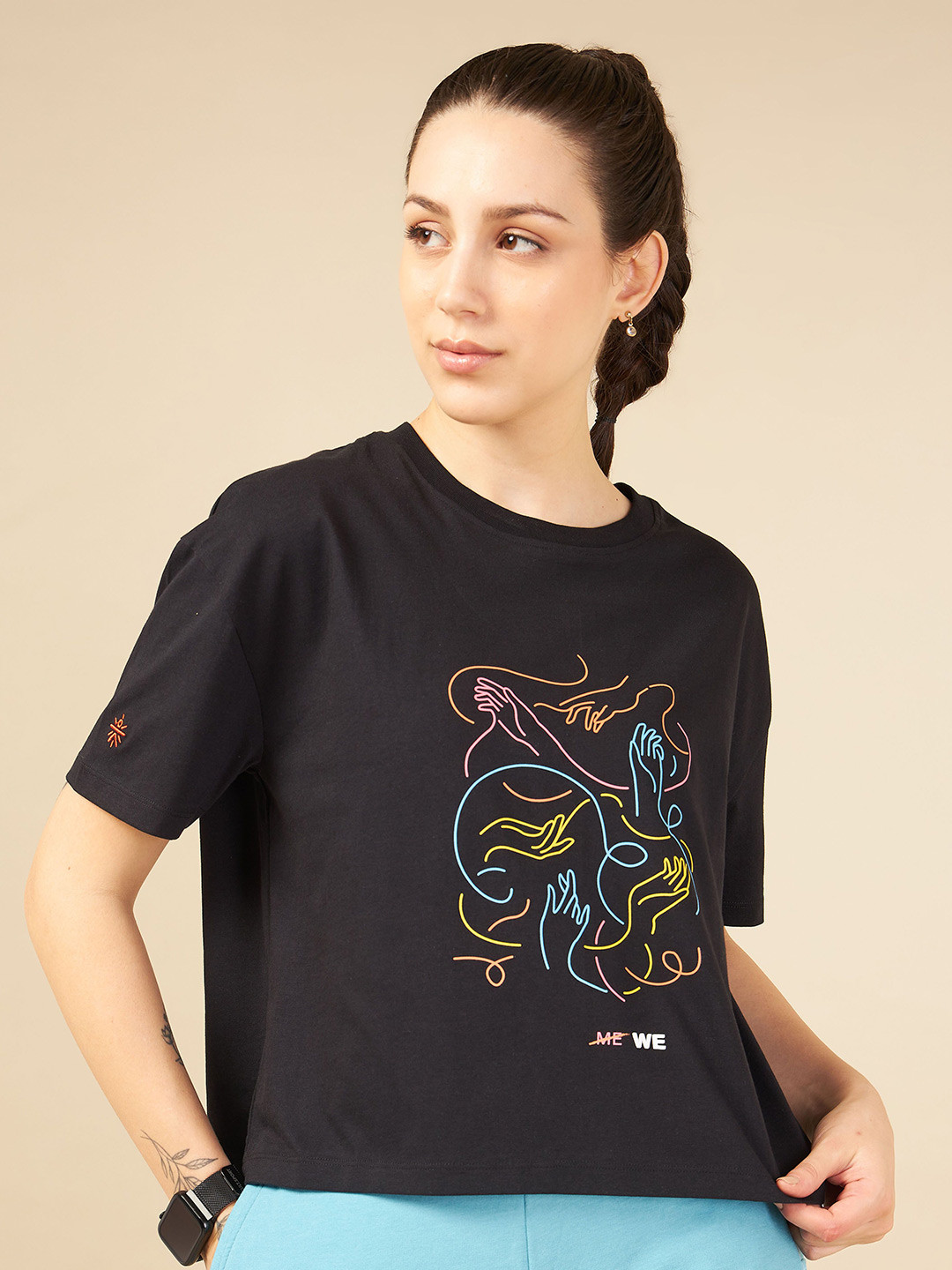 

CULT Women Round Neck Bio Finish Printed Boxy Crop T-shirt, Black