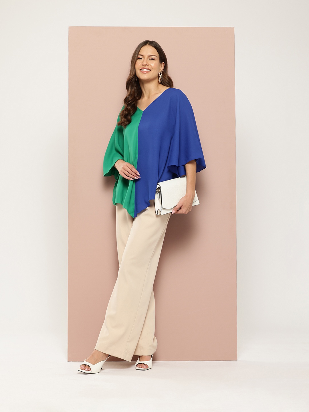 

Qurvii Colourblocked Flared Sleeves Top, Blue