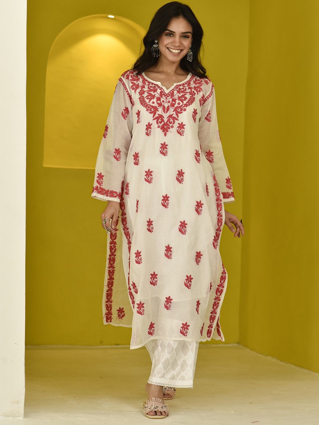 

House of Chikankari Chikankari Woven Kurta, Pink