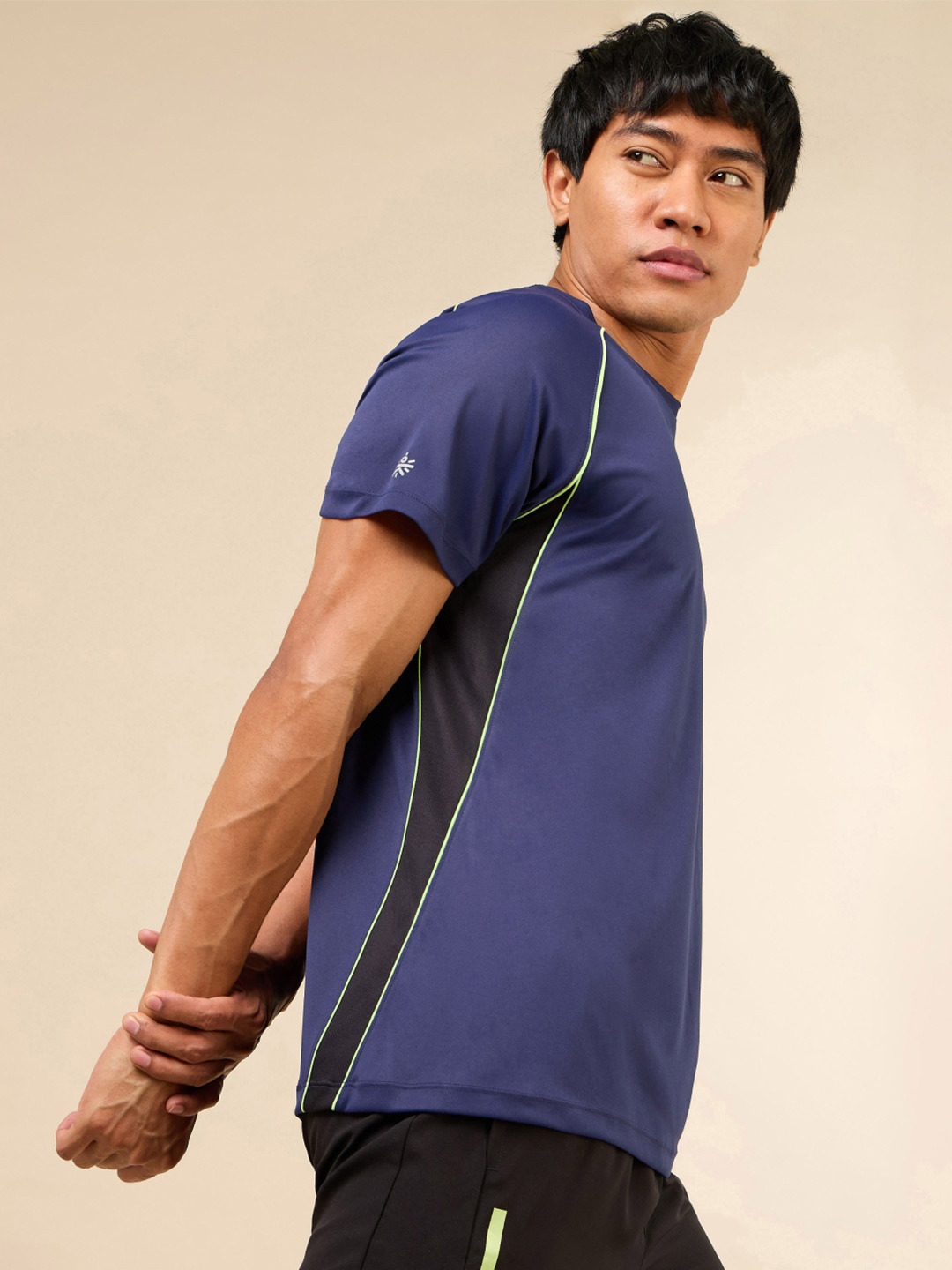

CULT Men Moisture Wicking Solid Sports T-shirt, Navy blue