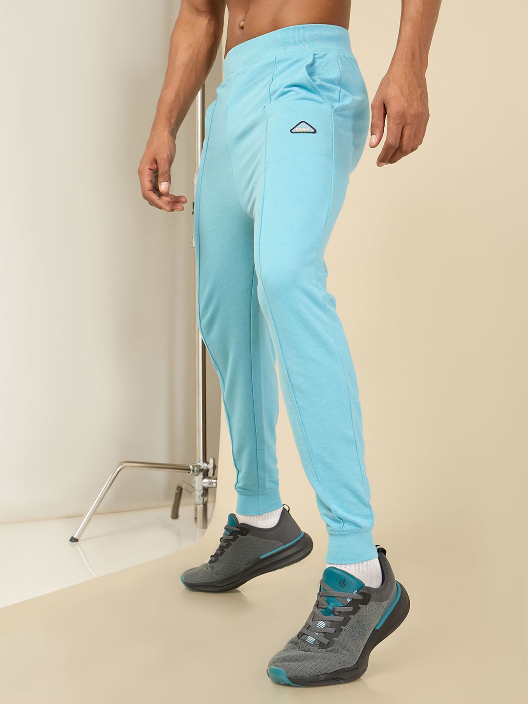 

CULT All In Sports Men Reguar Fit Mid Rise Joggers, Blue