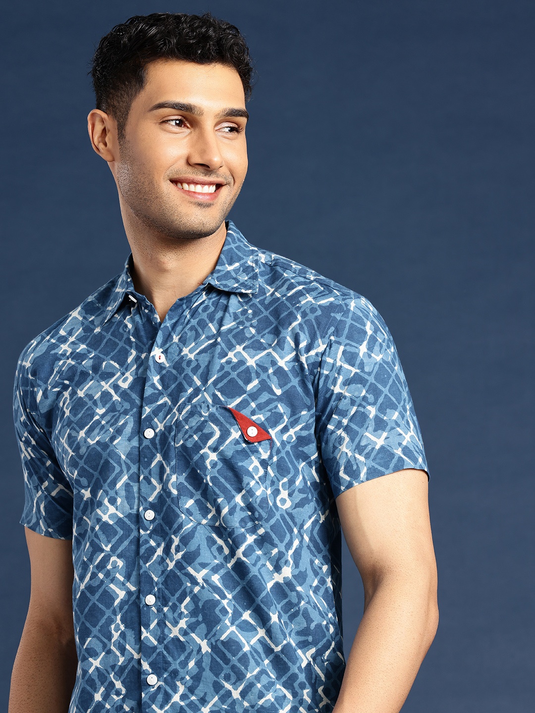 

Taavi Men Comfort Indigo Printed Pure Cotton Casual Shirt, Blue