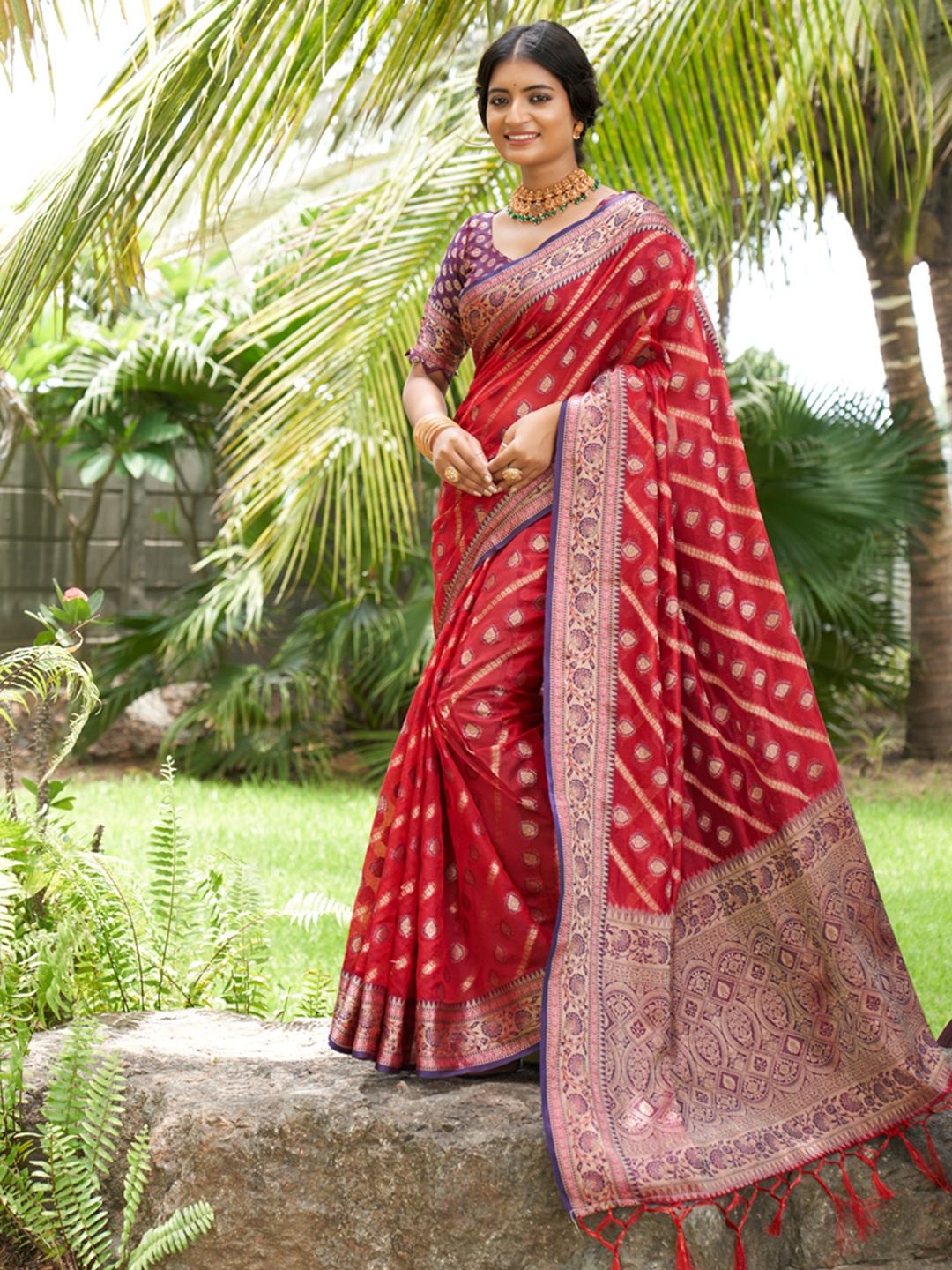 

SGF11 Woven Design Pure Zari Heavy Work Organza Lehriya Saree, Red