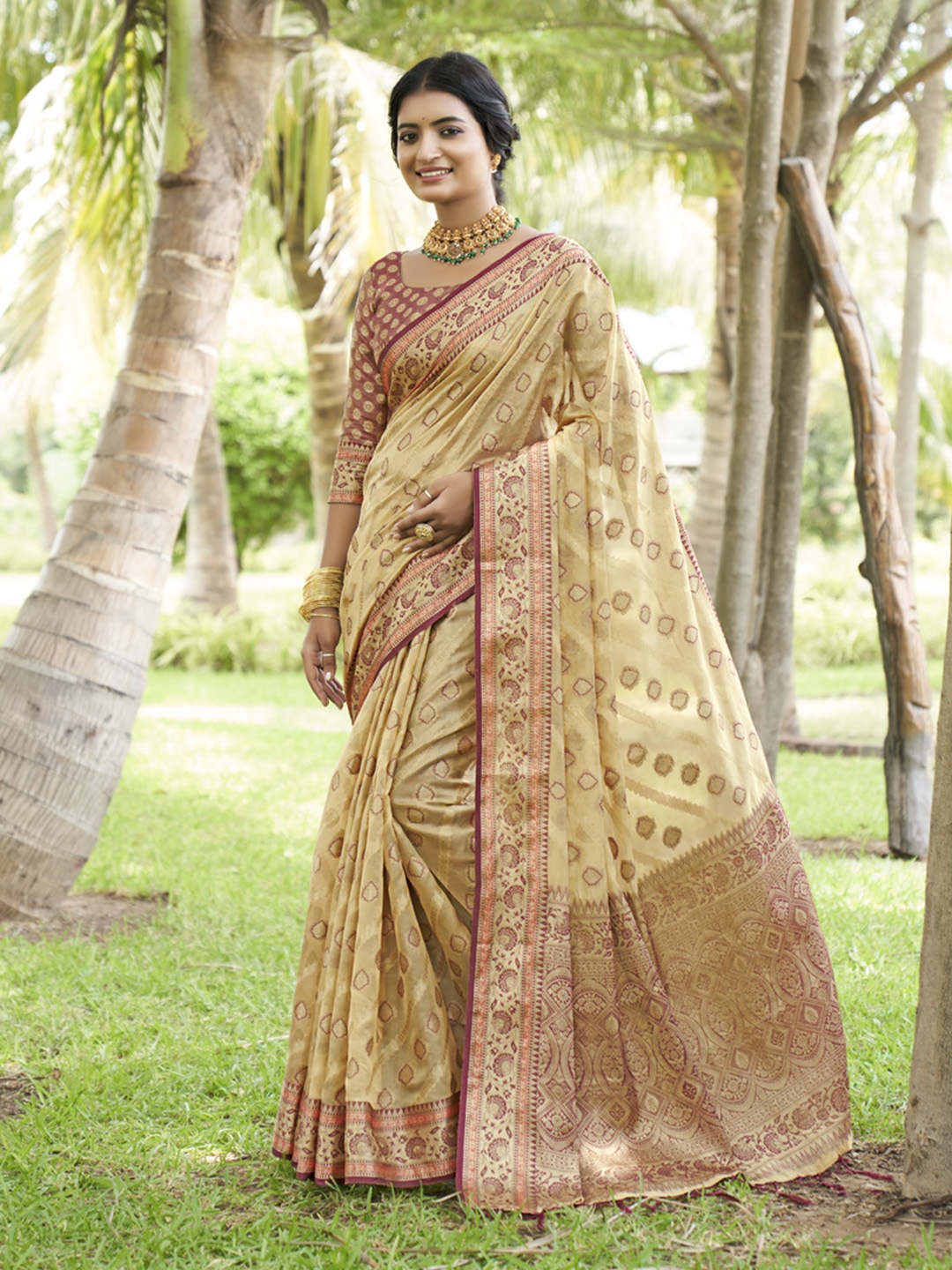 

SGF11 Woven Design Pure Zari Heavy Work Organza Lehriya Saree, Beige