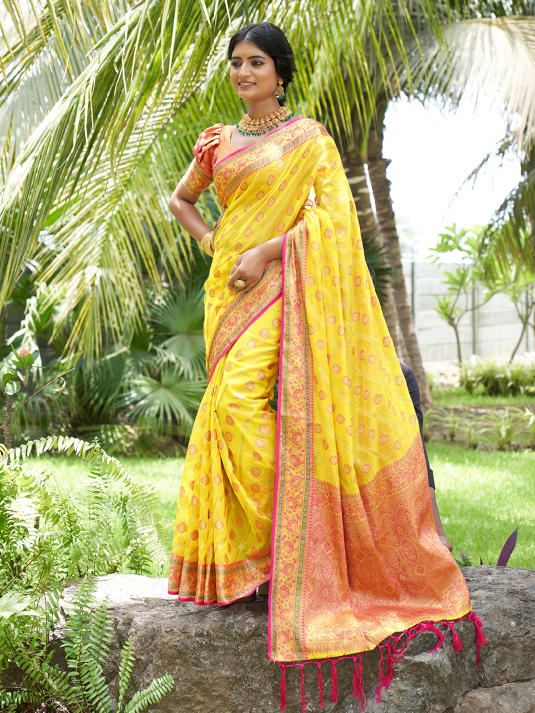 

SGF11 Woven Design Pure Zari Heavy Work Organza Lehriya Saree, Yellow