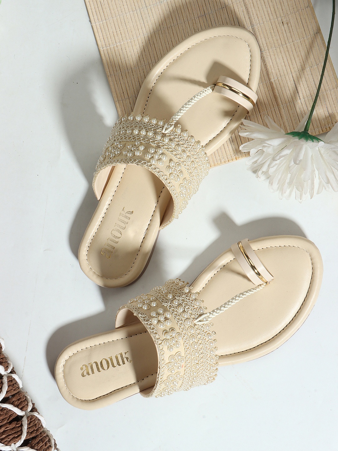 

Anouk Women Ethnic Embellished One Toe Flats, Cream
