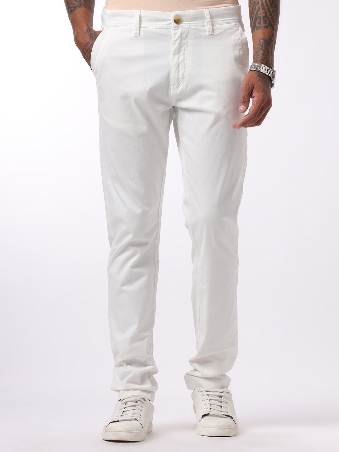 

WROGN Men Slim Fit Chinos, Off white