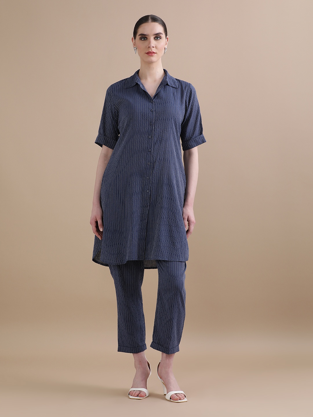 

BLACK & BLAH BLAH Set of 2 Relaxed Fit Kantha Printed A-Line Pure Cotton Kurta and Trouser, Navy blue