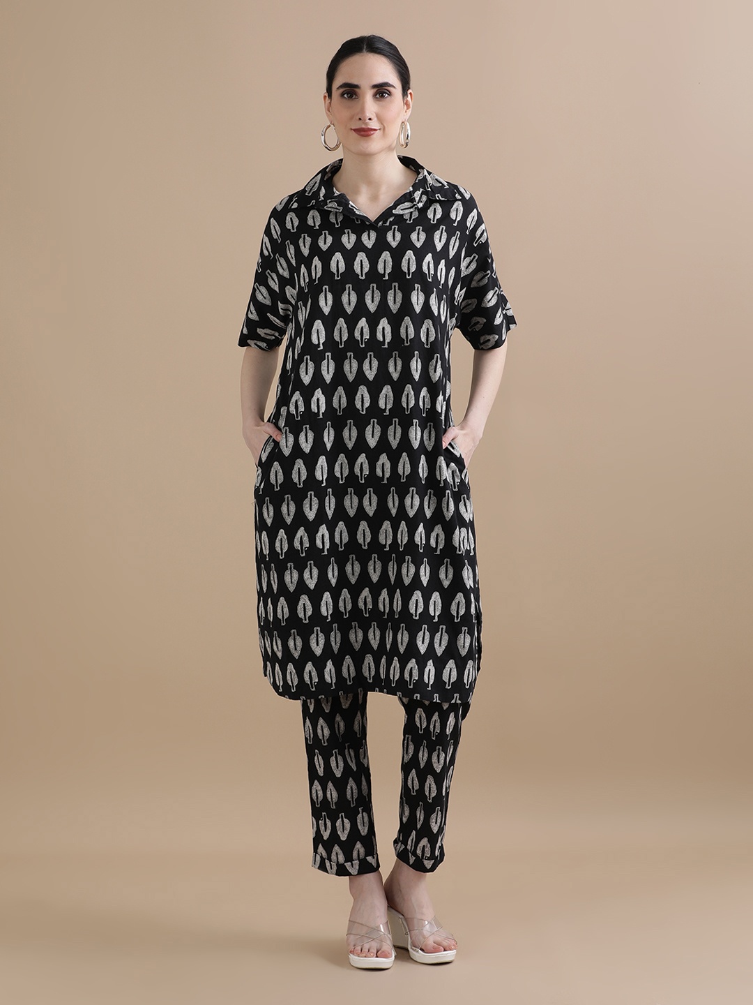 

BLACK & BLAH BLAH Women Relaxed Fit Block Printed A-Line Pure Cotton Kurta Set