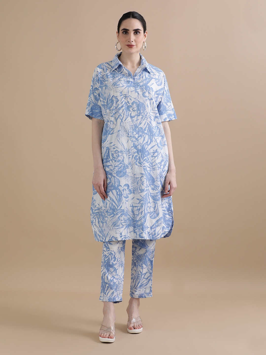 

BLACK & BLAH BLAH Set of 2 Relaxed Fit Floral A-Line Pure Cotton Kurta and Trouser, Blue