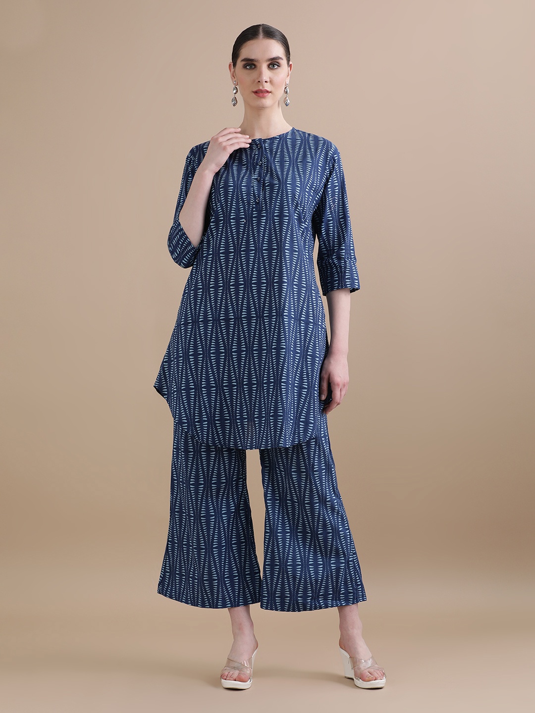 

BLACK & BLAH BLAH Printed Pure Cotton Kurta with Palazzos, Navy blue