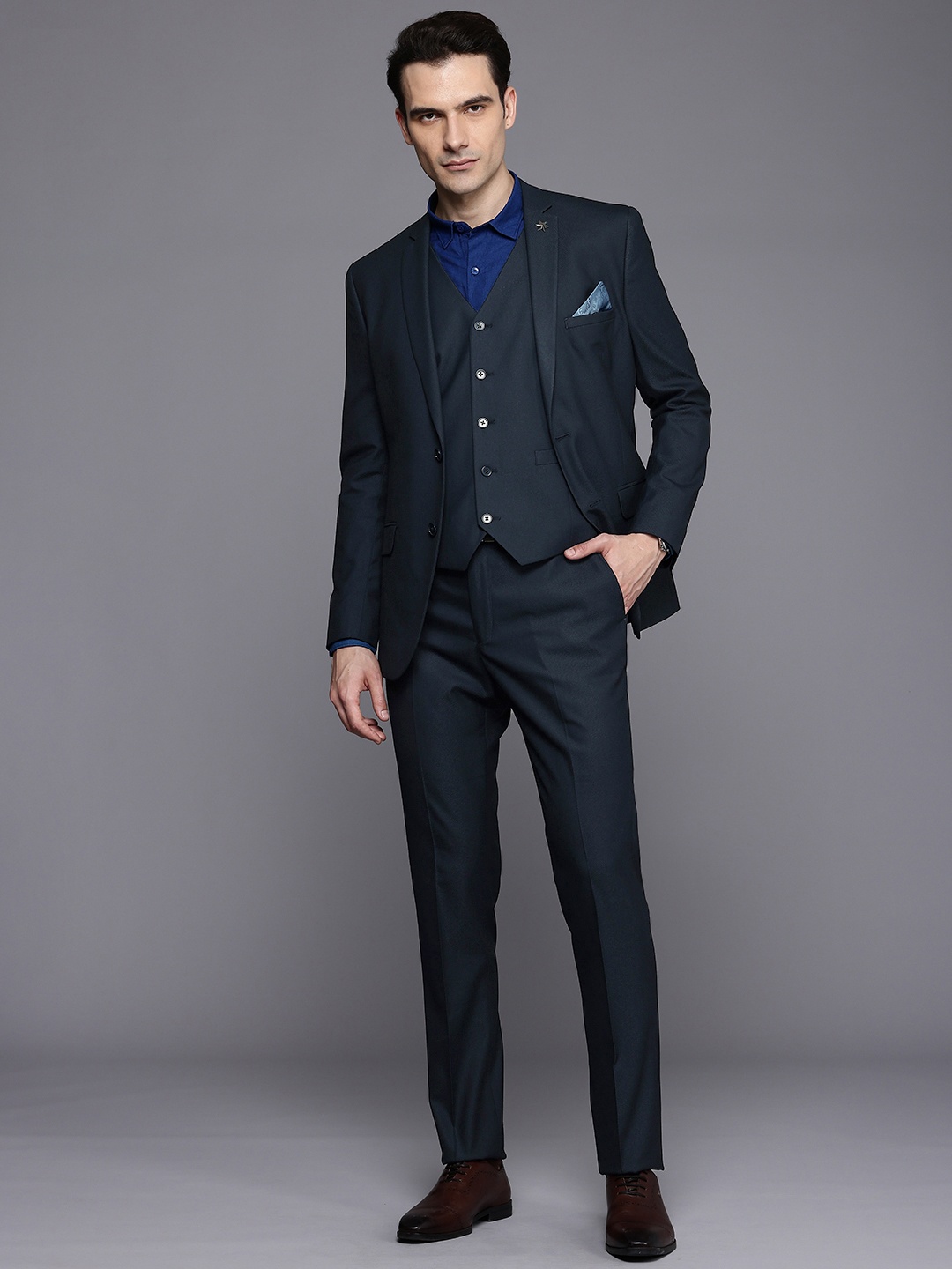 

Theme Men 3 Piece Solid Slim Fit Suit, Navy blue