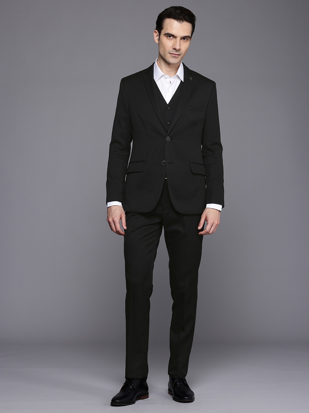 

Theme Men 3 Piece Solid Slim Fit Suit, Black