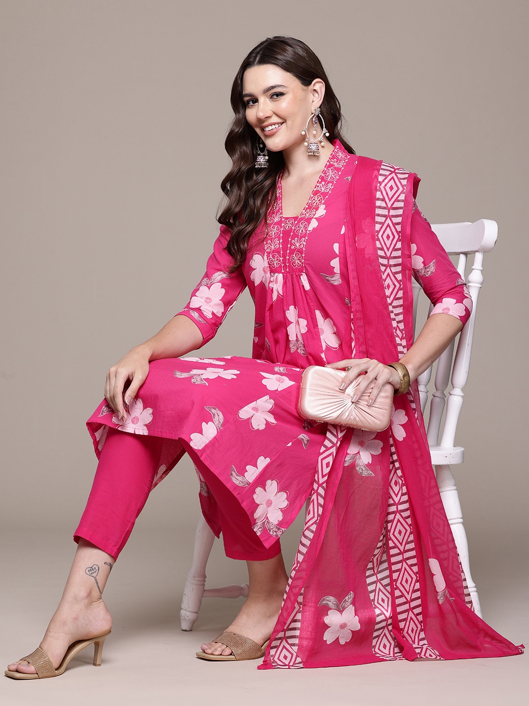 

Readiprint Floral Printed Pleated Thread Work Pure Cotton Kurta Set, Pink