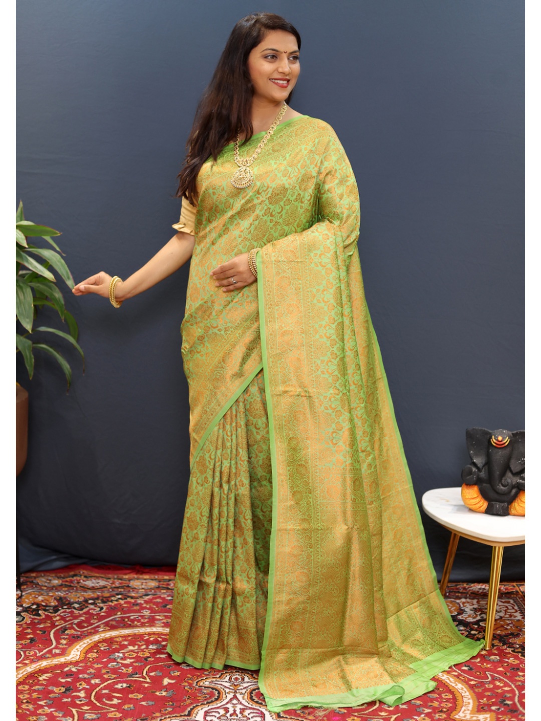 

Royal Rajgharana Saree Woven Design Zari Pure Silk Banarasi Sarees, Sea green