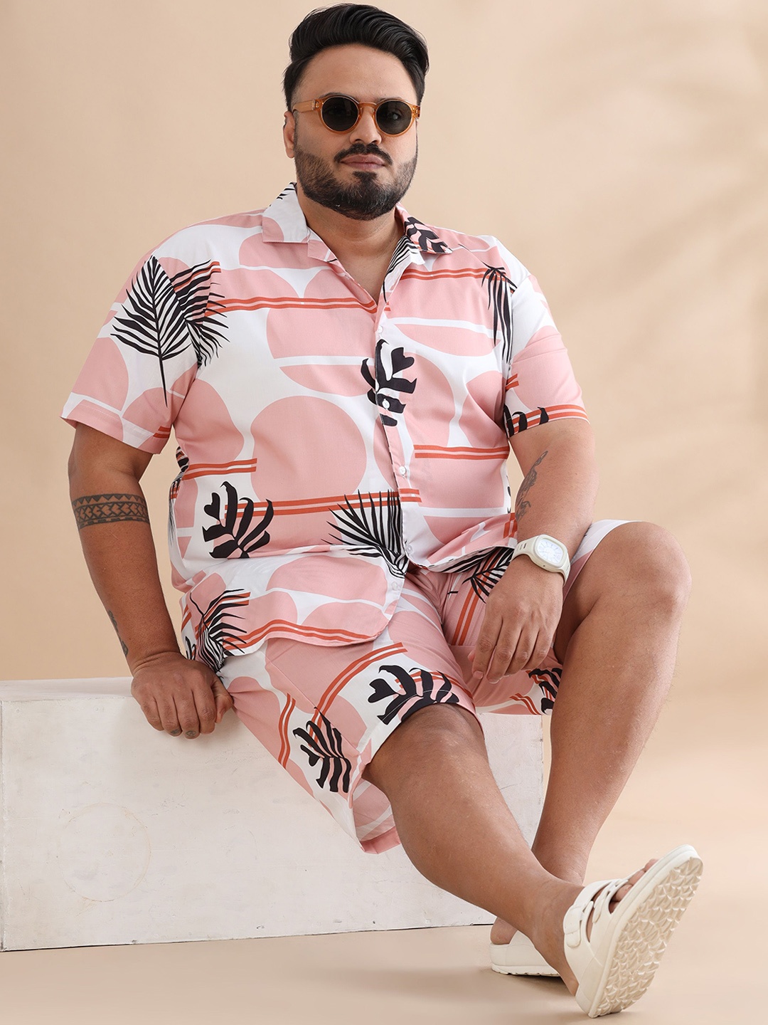 

Bushirt Plus Size Tropical Printed Cuban Collar Short Sleeves Shirt With Shorts, Peach
