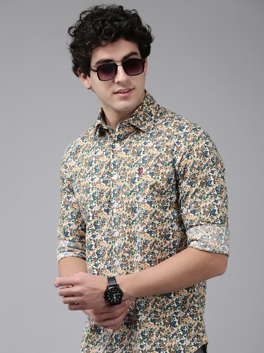 

U.S. Polo Assn. Tailored Fit Floral Printed Pure Cotton Casual Shirt, Off white