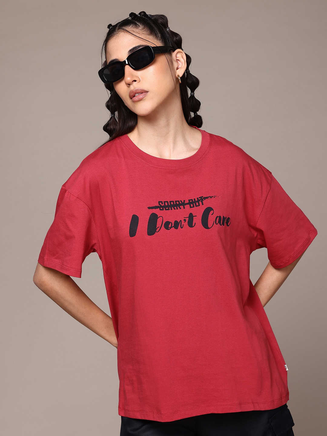 

The Roadster Lifestyle Co. Typography Print Drop-Shoulder Sleeves Pure Cotton T-shirt, Red